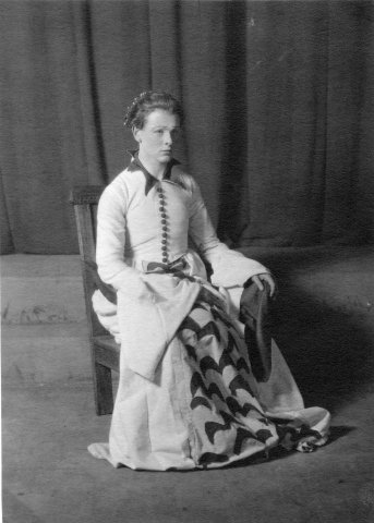 'Dadie' Rylands as the Duchess of Malfi, 1924 (GHWR/5/87) 'Dadie' Rylands as the Duchess of Malfi, 1924 (GHWR/5/87)